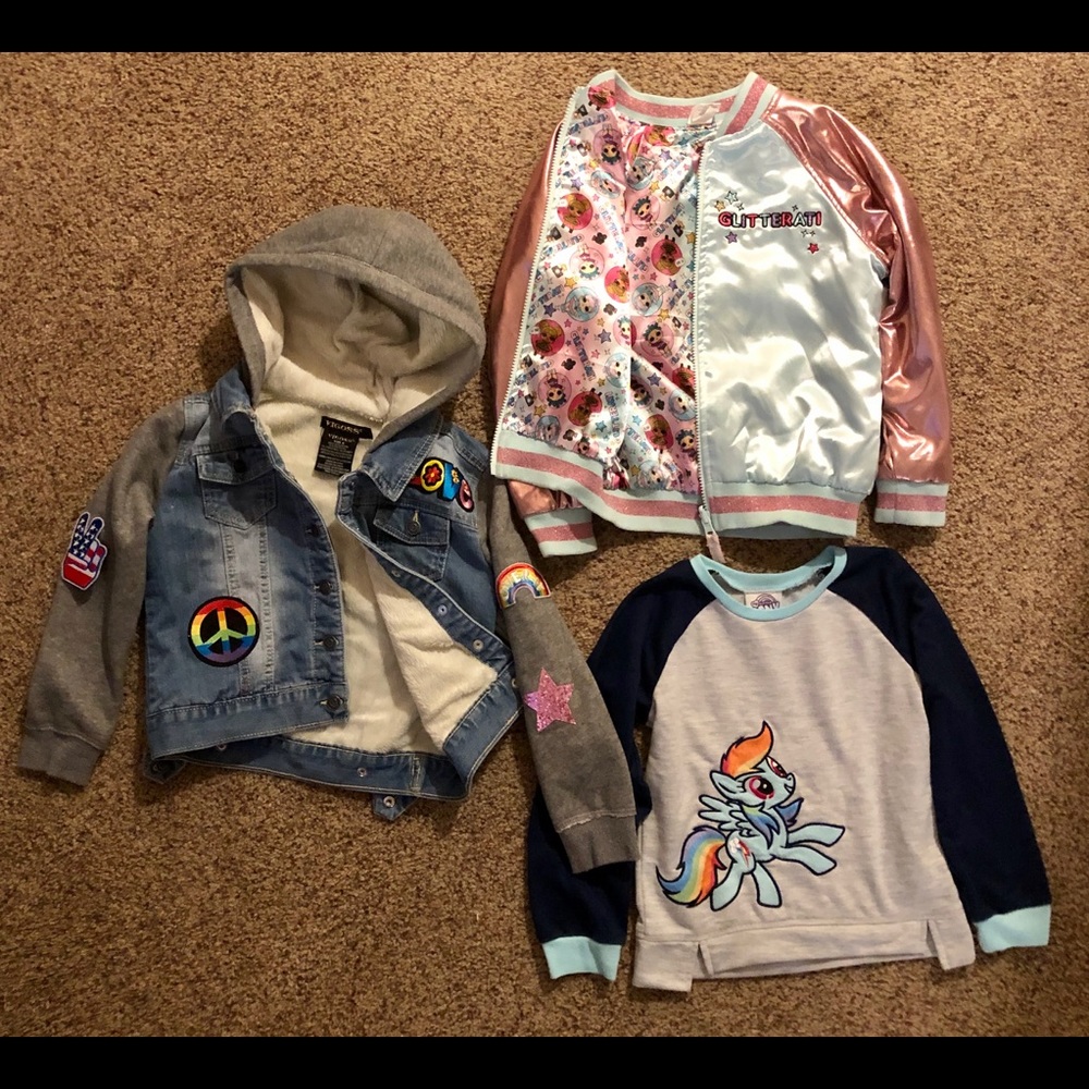 Lot of girls clothes size 6, warm and cute!!